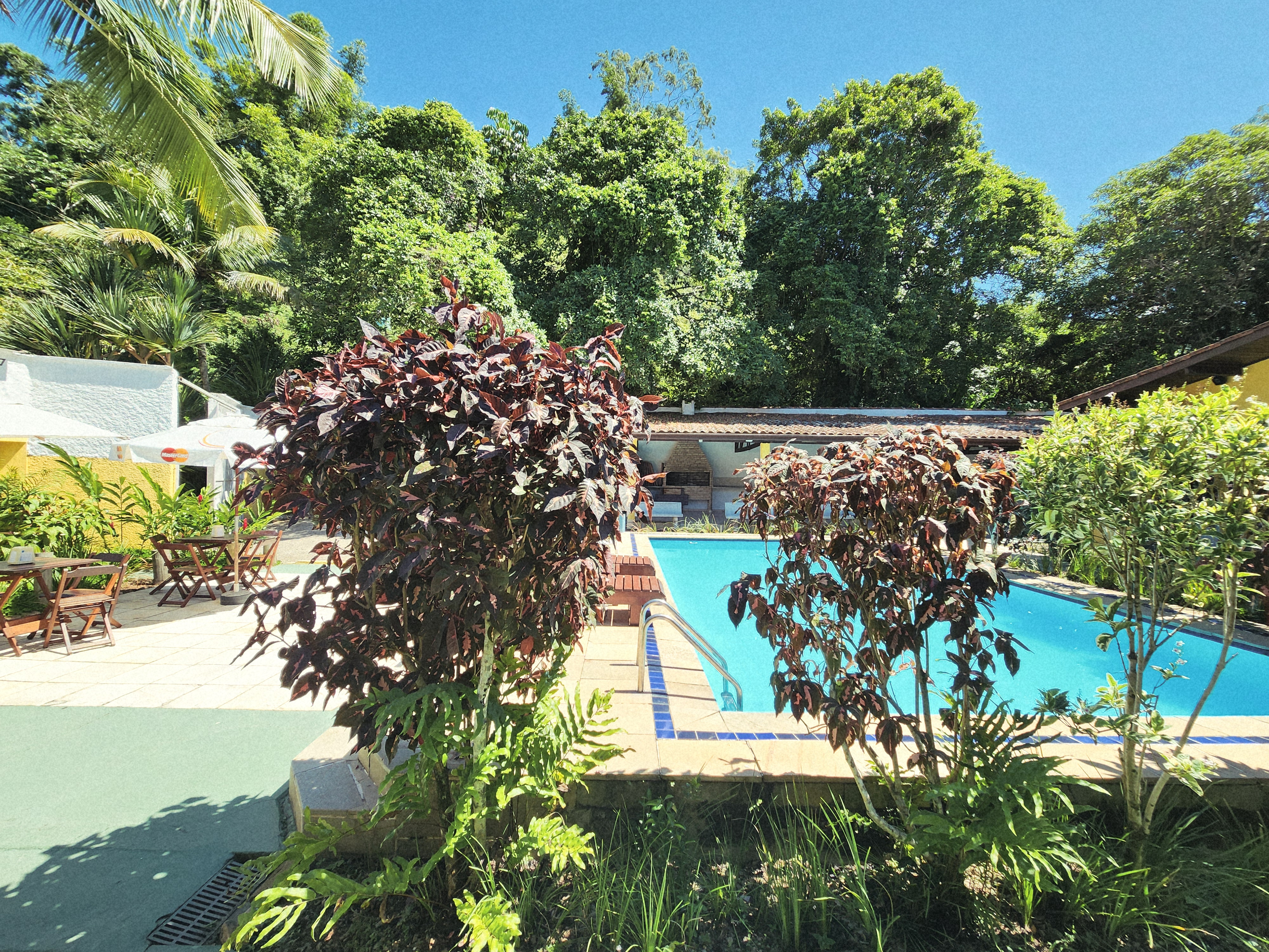 Piscina da Pousada Viva Ubatuba