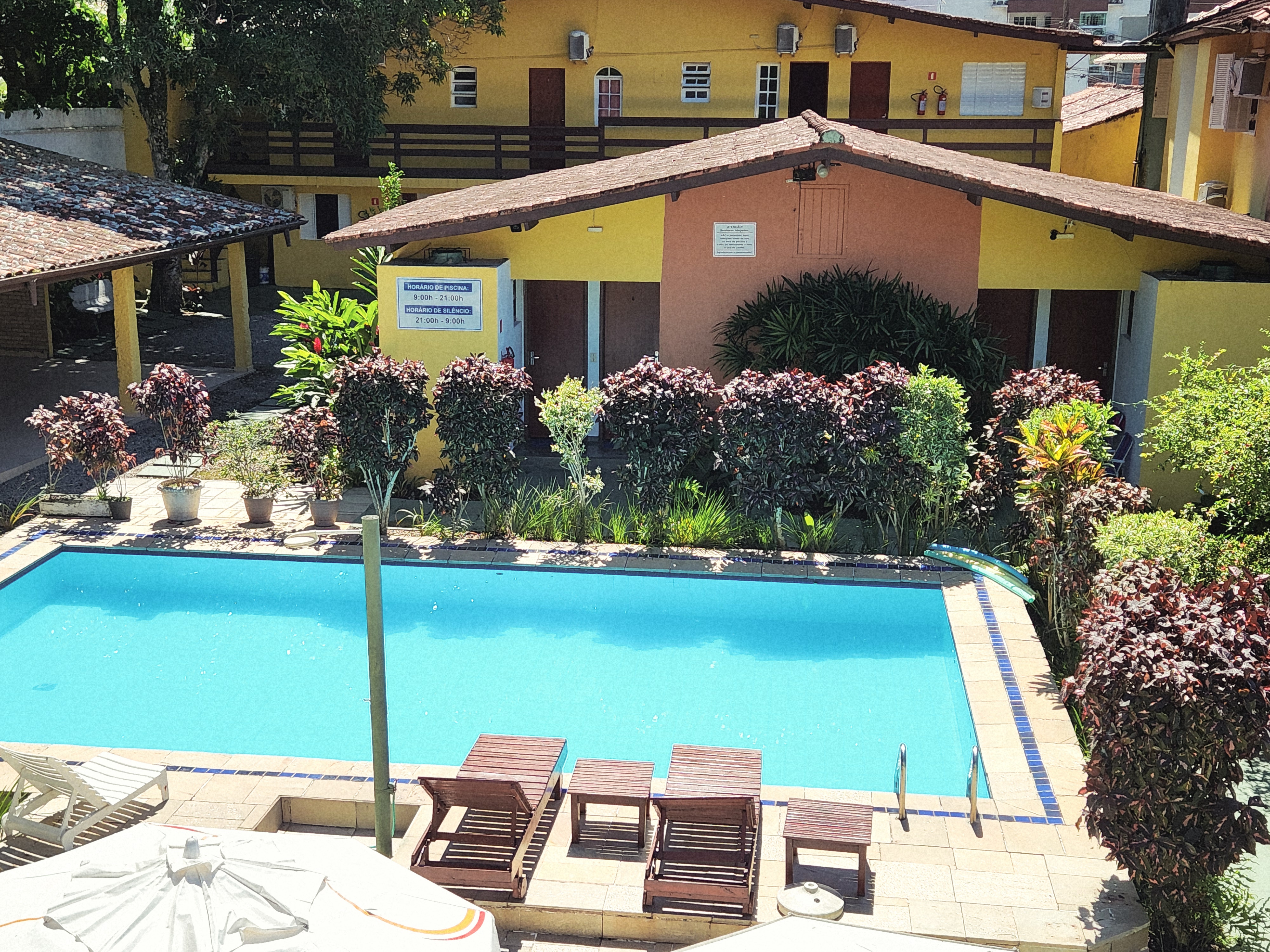 Piscina da Pousada Viva Ubatuba