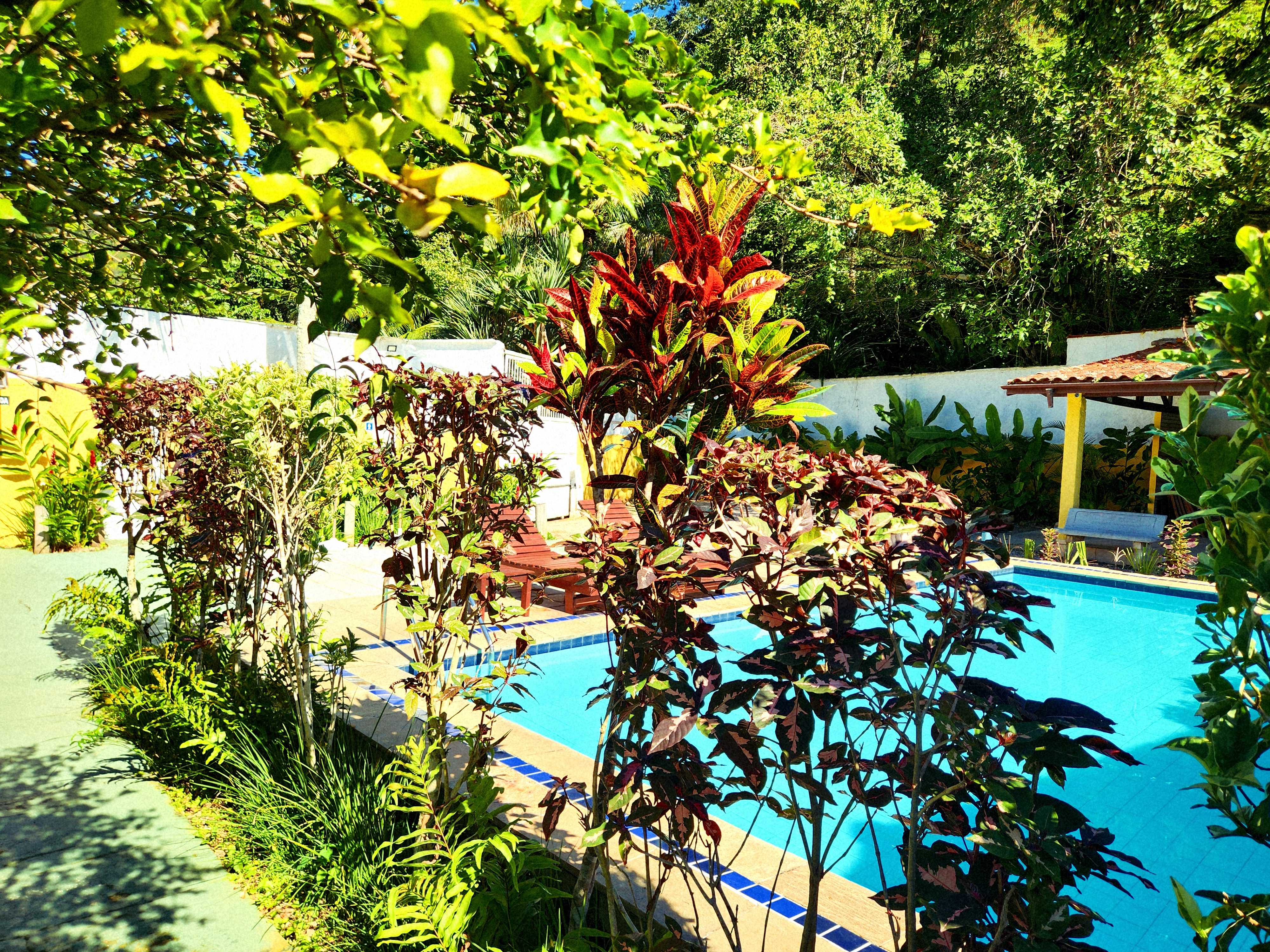 Piscina da Pousada Viva Ubatuba